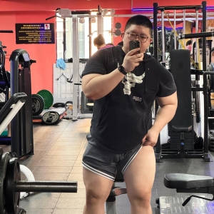 这腿都胖这样了