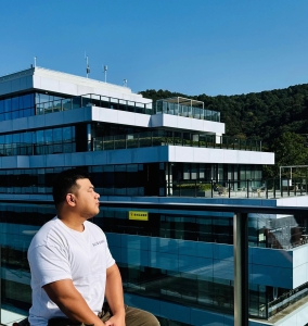 天气太好了，公司阳台晒会🌞