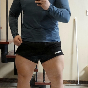 每次健完身回家，室友都嫌弃我🦶臭…… 袜子穿了一天就脏了，臭死了……