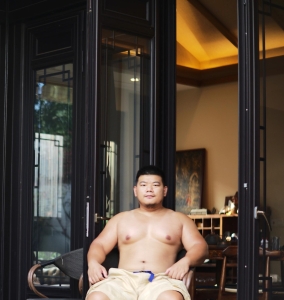 50度的天懒得出门，就在朋友家（前院）拍照