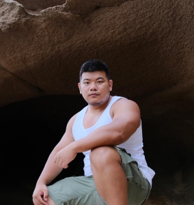 晒的黢黑🏝️🧔🏾‍♂️