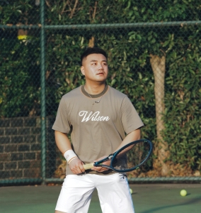 带崽网球局。🎾